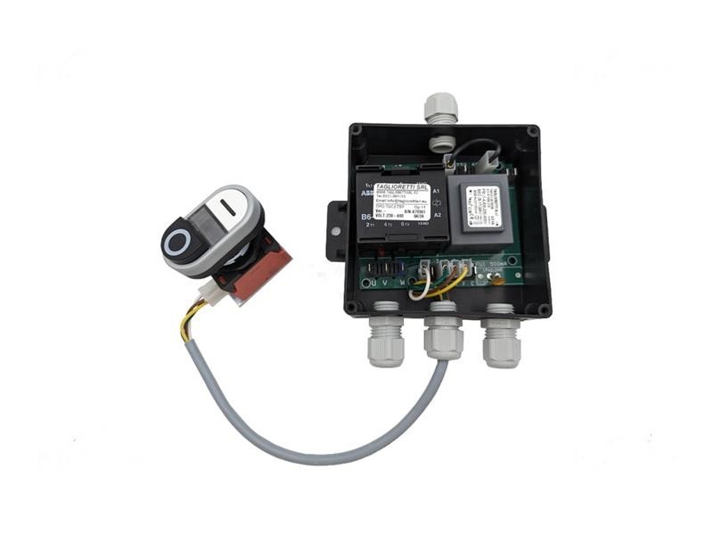Scheda Bassa Tensione 230 400V con Scatola e Pulsantiera TGCETSP99 Scheda Bassa Tensione 230 400V con Scatola e Pulsantiera TGCETSP99