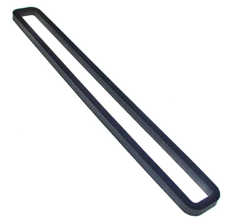 Guarnizione preformata inferiore profilo sp.9 dim. 330x35 mod. Asp. Esterna plastica marca besser Guarnizione preformata inferiore profilo sp.9 dim. 330x35 mod. Asp. Esterna plastica marca besser