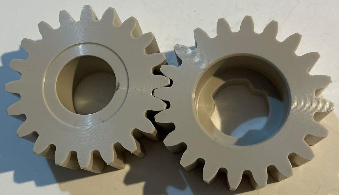 COPPIA INGRANAGGI POMPA IN PLASTICA SPECIALE, TIPO CARPIGIANI MONTAPANNA TIPO JETWIP/G
