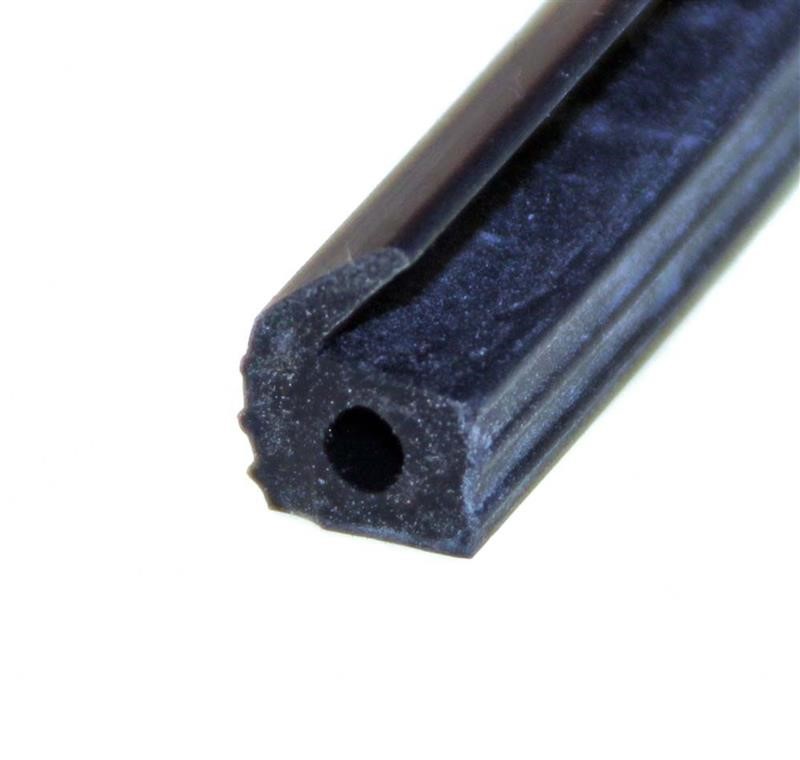 Guarnizione con labbro nera dim. 8x6 lungh.mm 855 sottovuoto mod. Bar400 marca fimar